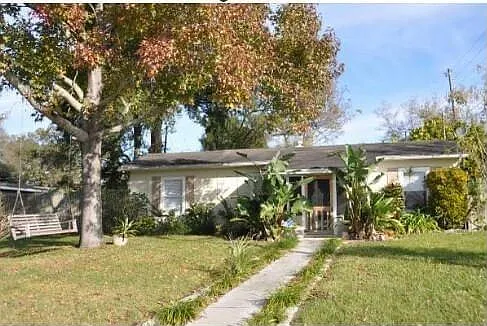 1592 Magnolia Dr — Photo 1