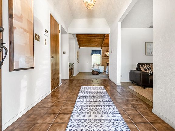 4th image of 2126 S Divisadero Street