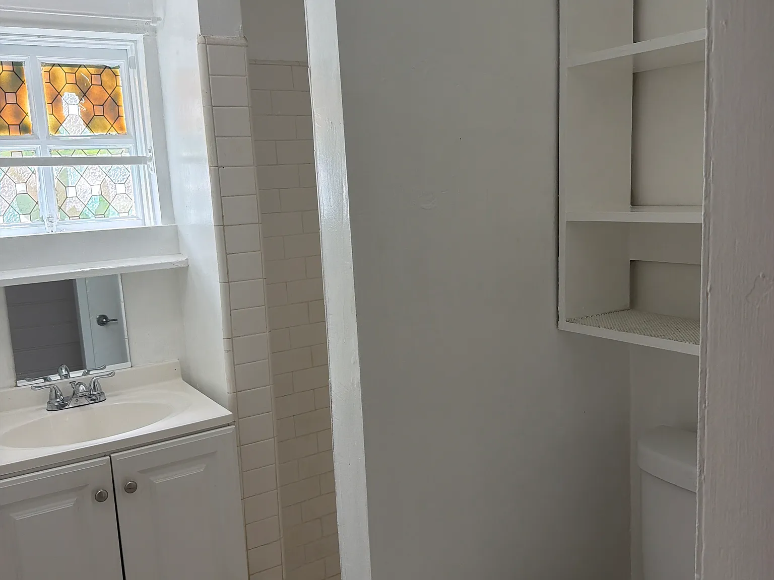Studio, 450 sqft, $1,695 — Photo 3