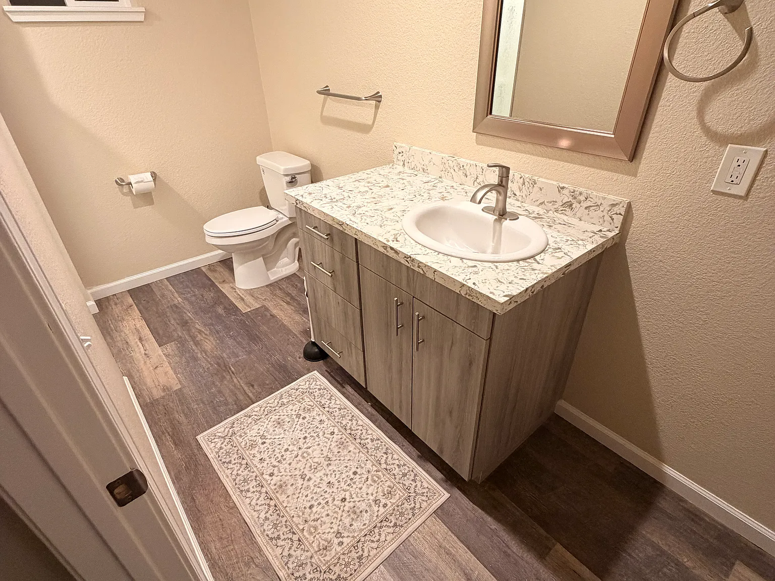 2723 Penny Ln — Photo 2