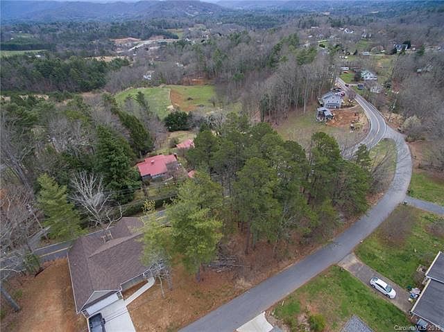 1st image of 74 Duck Dr #11