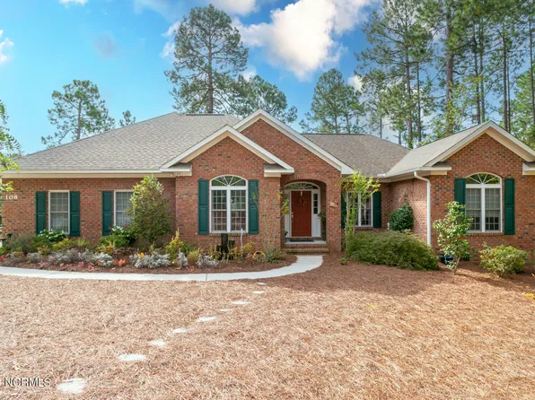 108 Devonshire Avenue E, West End, NC 27376