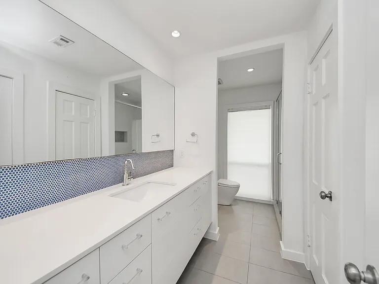 7610 Highmeadow Dr — Photo 34