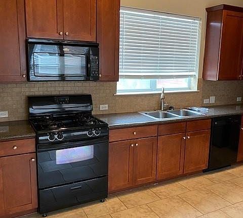 2nd image of 1601 Miriam Ave Unit 113