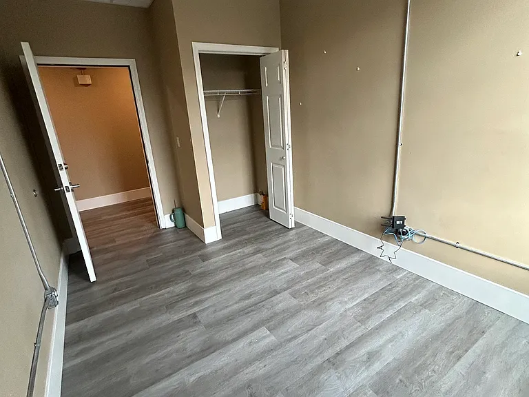 12 2nd St NE #6 — Photo 7