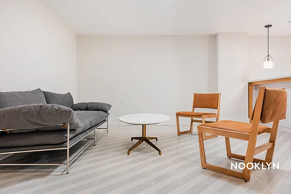 Rented by Nooklyn NYC LLC | media 72