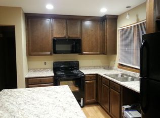 1898 Wagener Pl, Roseville, MN 55113