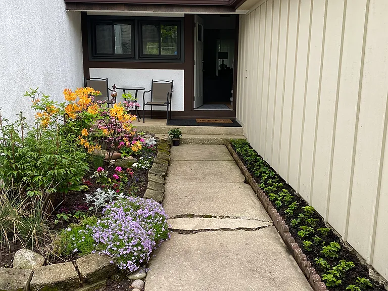 25 Briarwood Ln — Photo 23