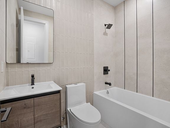 4th image of 1640 Nostrand Ave #11