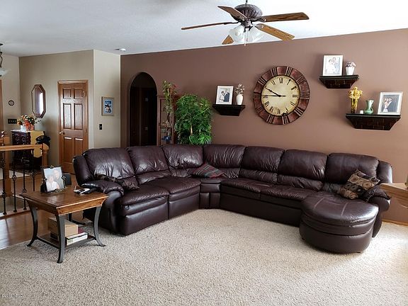 4th image of 2301 Grant Dr NW