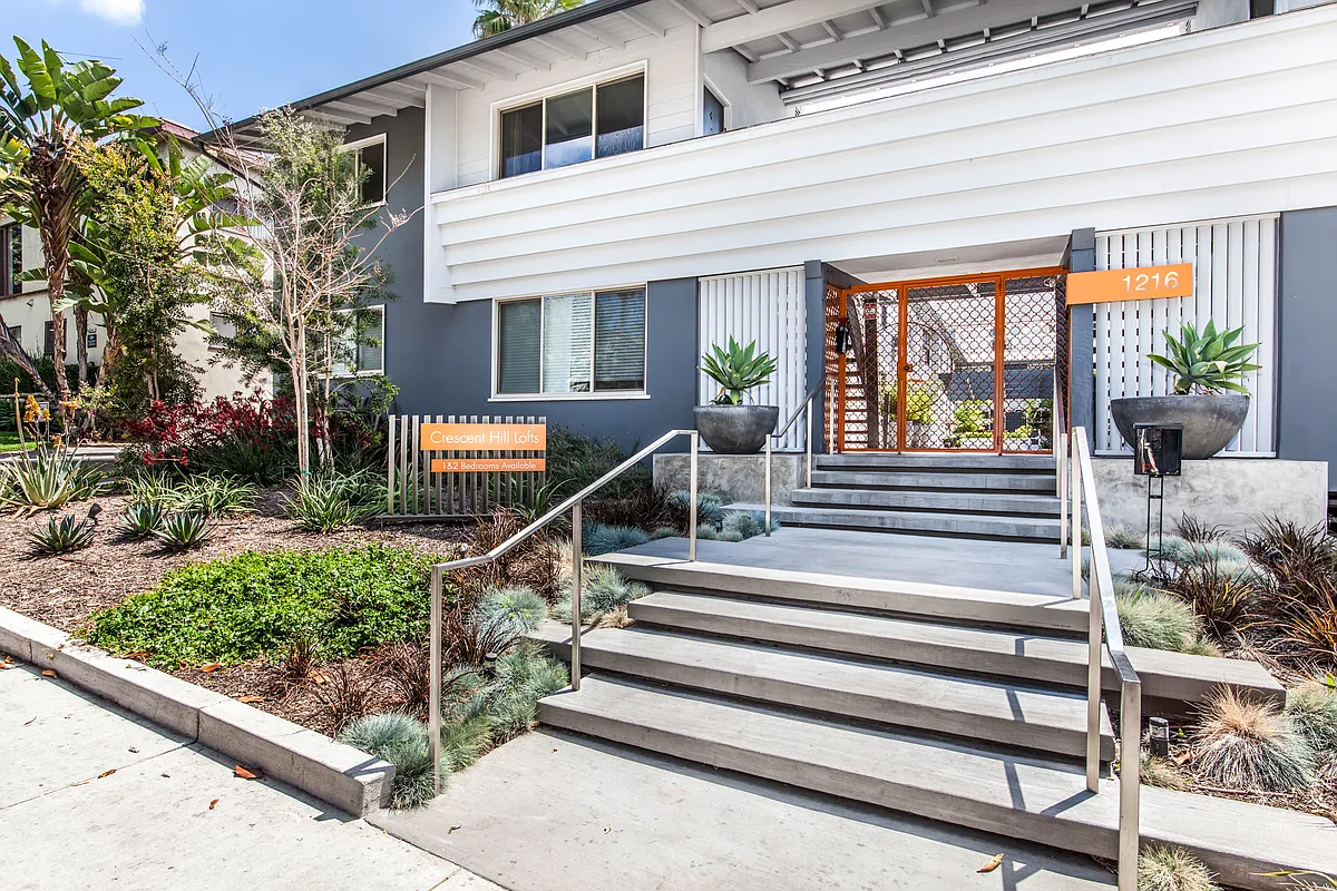 Building Photo - 1216 N Crescent Heights Blvd #18