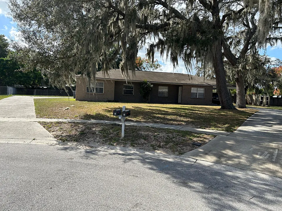 6911 Mathers Ln #B