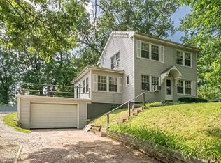 4518 Ringer Rd, Saint Louis, MO 63129