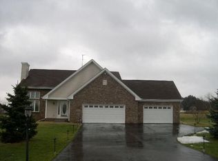 7801 S Virginia Dr, Clinton, WI 53525