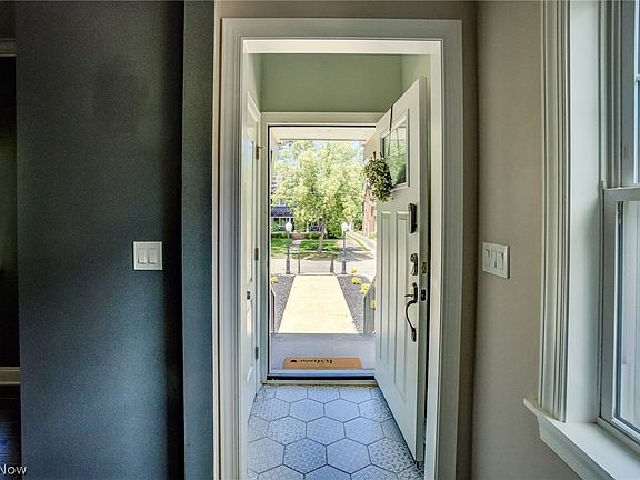 4th image of 2526 Norfolk Rd