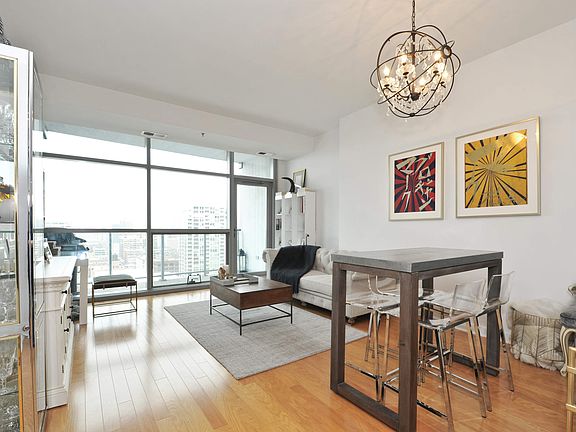 Living Room / Dining Room
