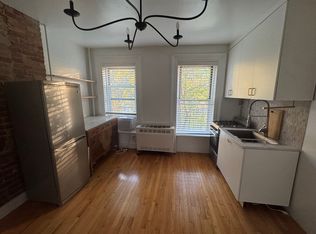330 Berry St APT 3, Brooklyn, NY 11249