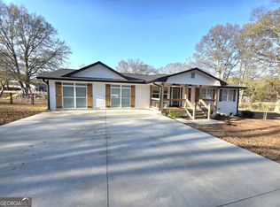 391 Price St, Statham, GA 30666