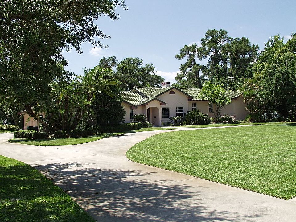1st image of 2615 Lakeview Dr