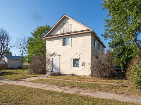 423 1st St NW, Cass Lake, MN 56633