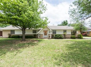 3016 Berkshire Way, The Village, OK 73120
