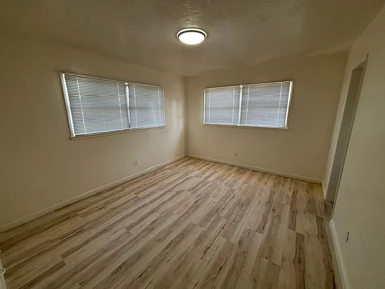 1249 Sandalwood Dr — Photo 12