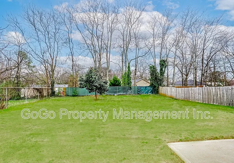 206 Snow St — Photo 16