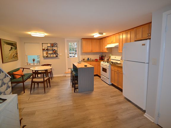 3rd image of 492 Piermont Ave