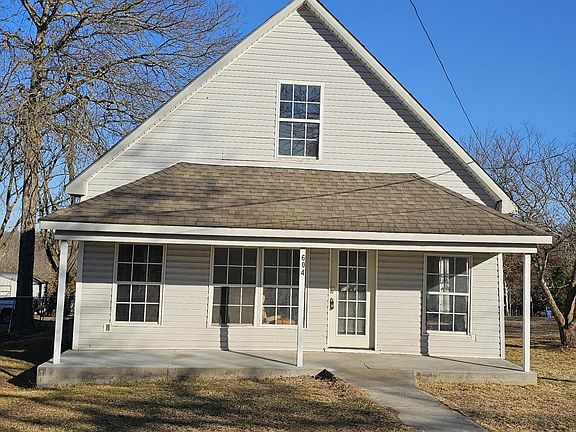 2nd image of 604 N Center St