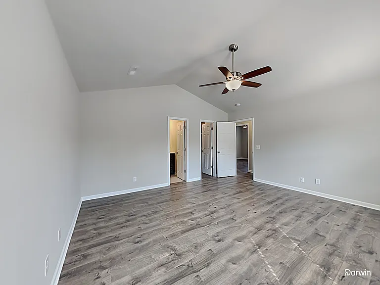 448 Courtland Dr — Photo 8