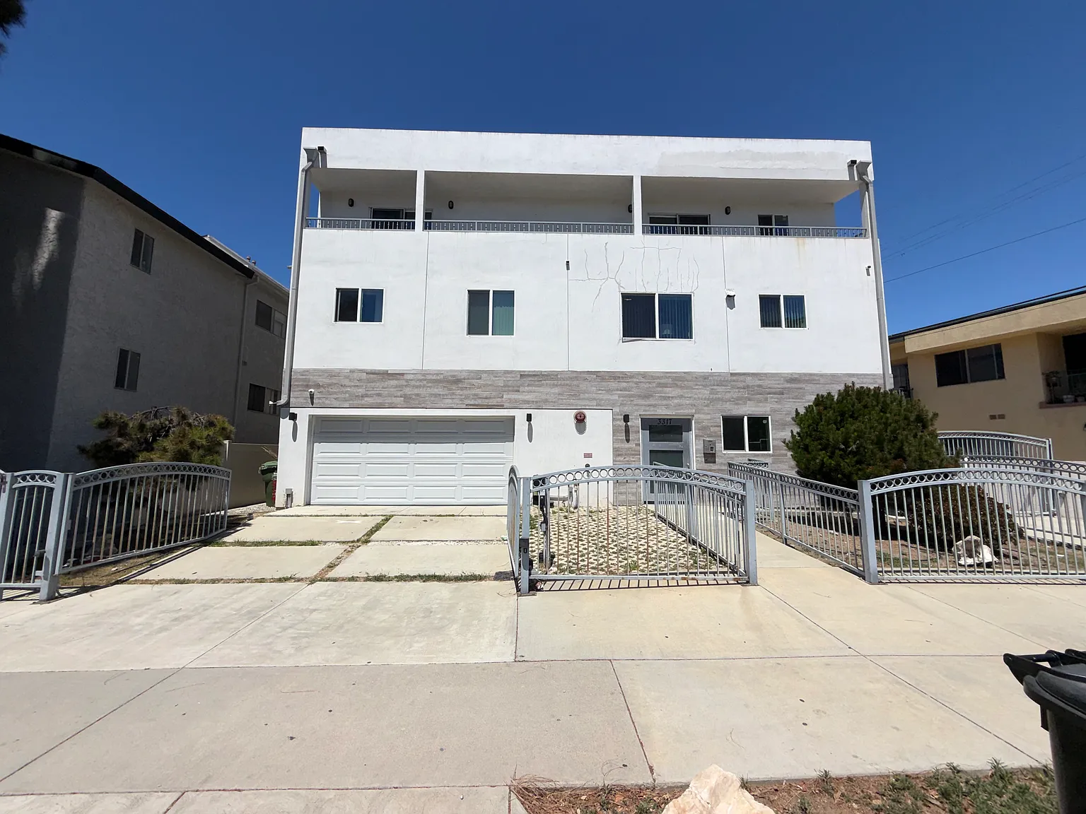 2 bed, 2.5 bath, 1400 sqft, $3,500 — Photo 1