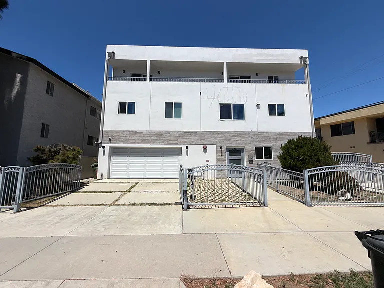 3317 Bagley Ave #5 — Photo 1