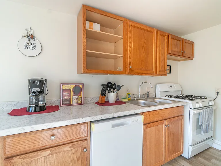 34-36 Bennett St #34A — Photo 9