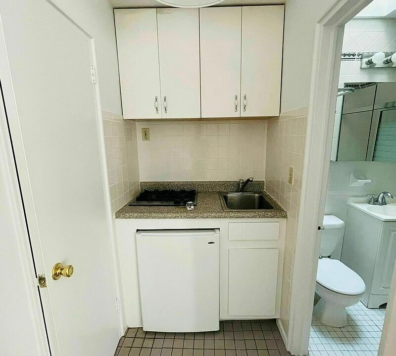 2nd image of 262 W End Ave #3BB
