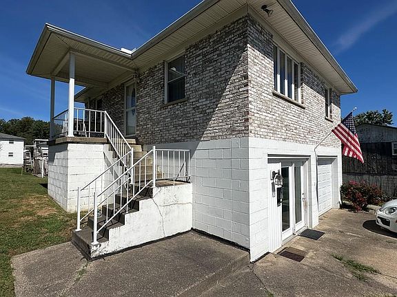 5th image of 153 Duncan Ave