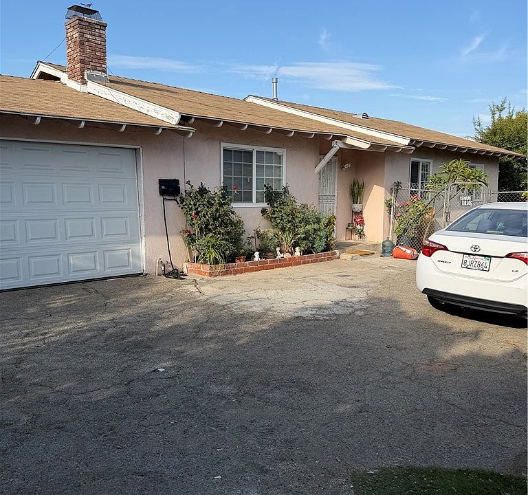 1st image of 11823 Basye St