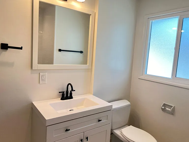 1104 E Oakmont Ave — Photo 8