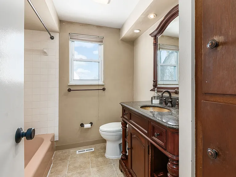 826 Doherty Rd — Photo 27