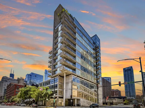 201 W Grand Ave APT Penthouse 8, Chicago, IL 60654
