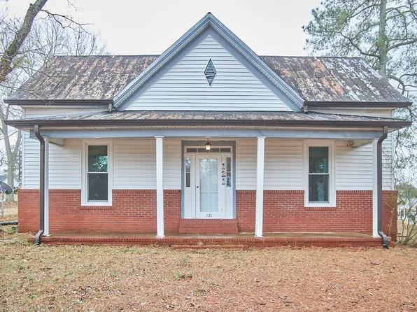 121 W Main St, Coats, NC 27521