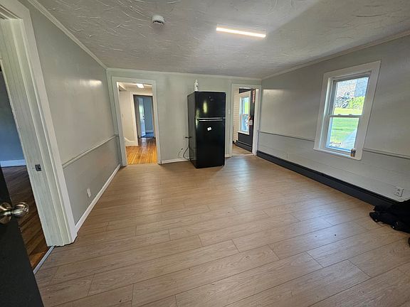 4th image of 184 Nininger Rd