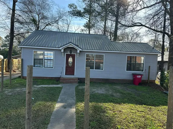1010 Peachtree St, Louisville, GA 30434