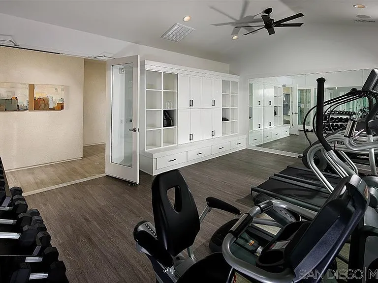 9020 Hightail Dr — Photo 27