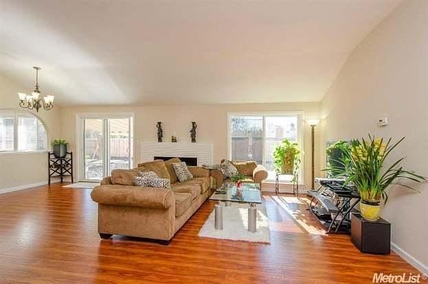 2nd image of 4516 El Camino Ave