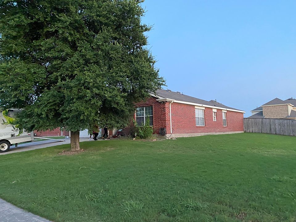 1st image of 2400 Tailburton Ct