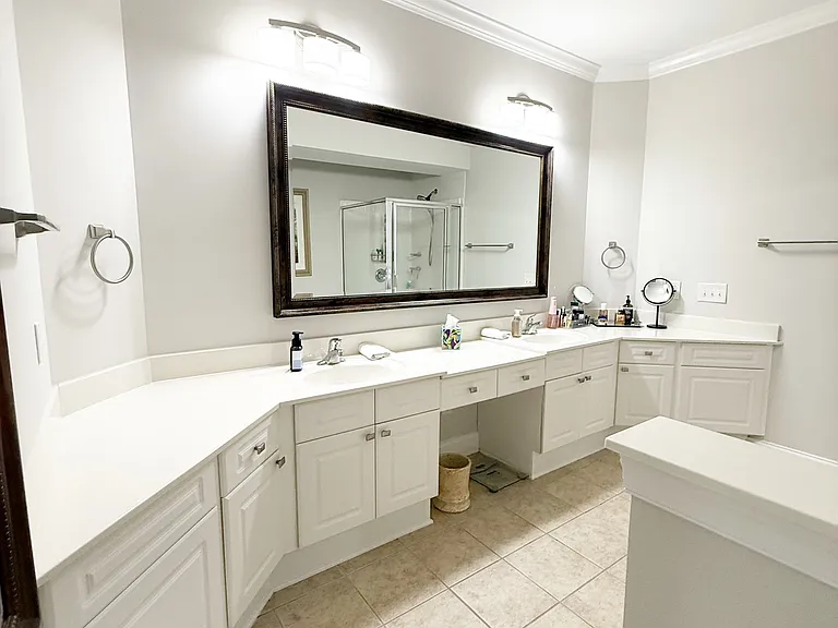 master ensuite bath