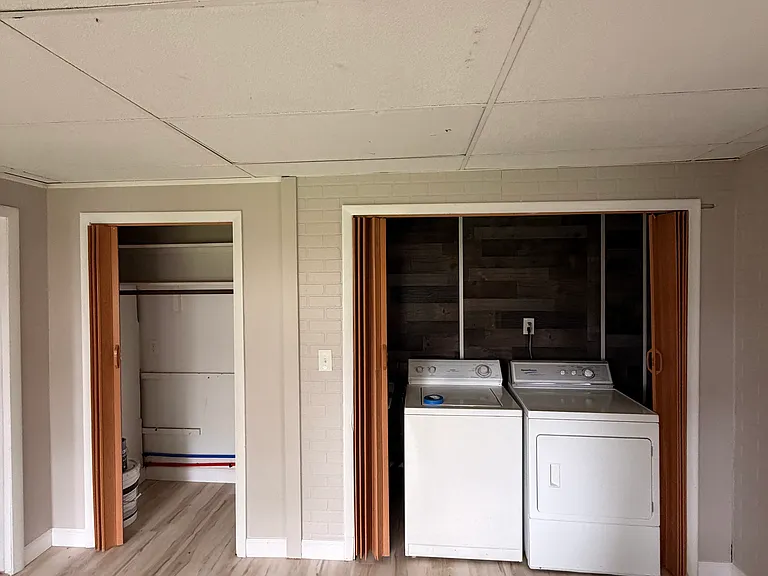 11299 Chalmers Ave — Photo 5