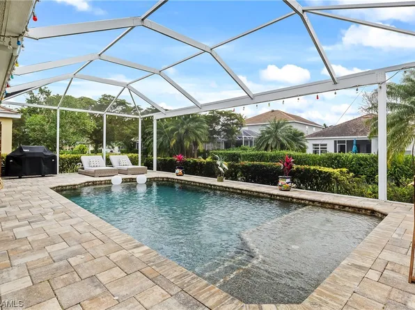 2471 Blackburn Cir, Cape Coral, FL 33991