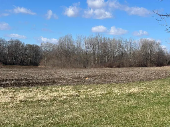 9261 E 1061st St S, Young America, IN 46998