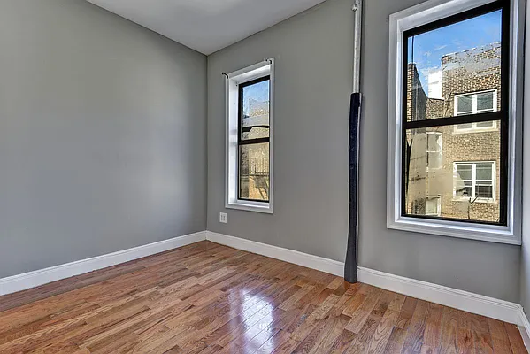 Rented by Executive Towers  | media 10